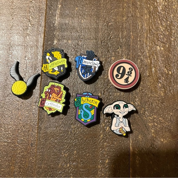 7 Piece Harry‎ Potter Crocs Charms Set - Picture 1 of 2